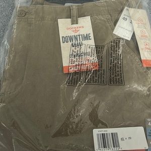 NWT Dockers khaki pant